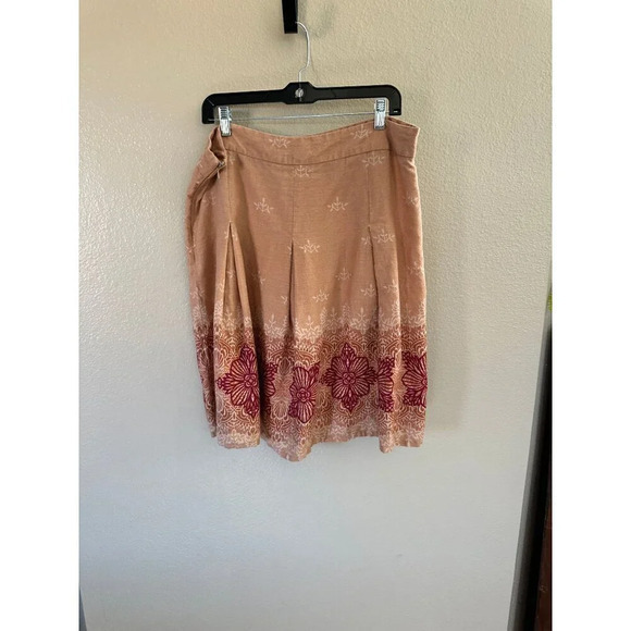 Merona‎ Women's Tan Floral Skirt, tan floral skirt, floral skirt, midi skirt - Picture 3 of 6